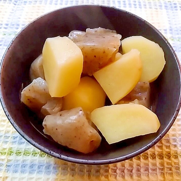 じゃが芋と蒟蒻の煮物